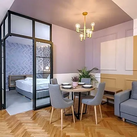 Ermine Aparthotel