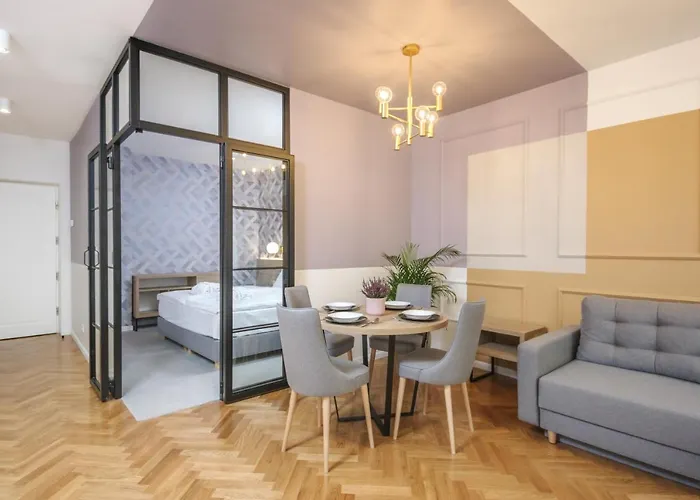 Ermine Aparthotel 4*